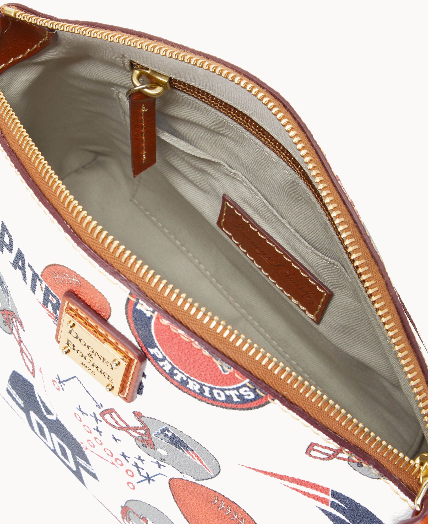 NFL Patriots Suki Crossbody - Image 3