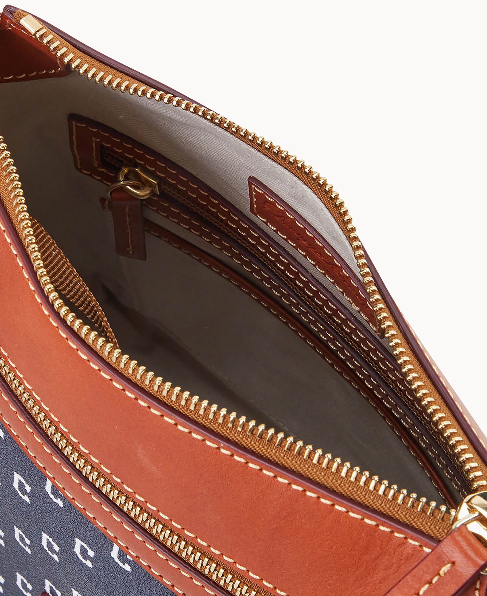 MLB Guardians Crossbody 25 - Image 3