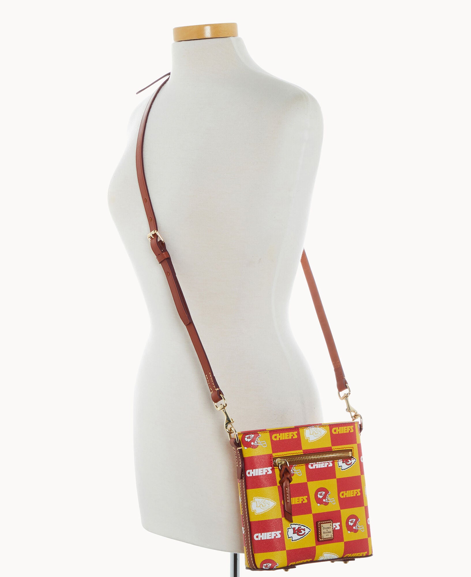 NFL Chiefs Small Zip Crossbody - Image 4