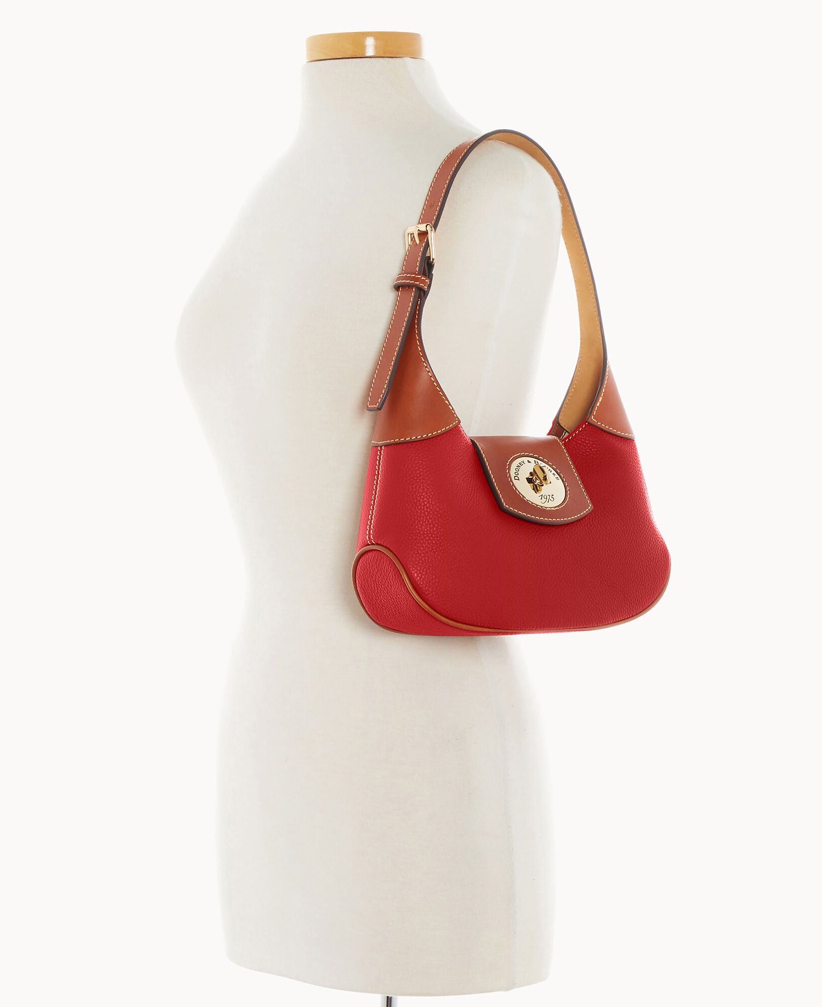 Pebble Turnlock Hobo 26 - Image 30