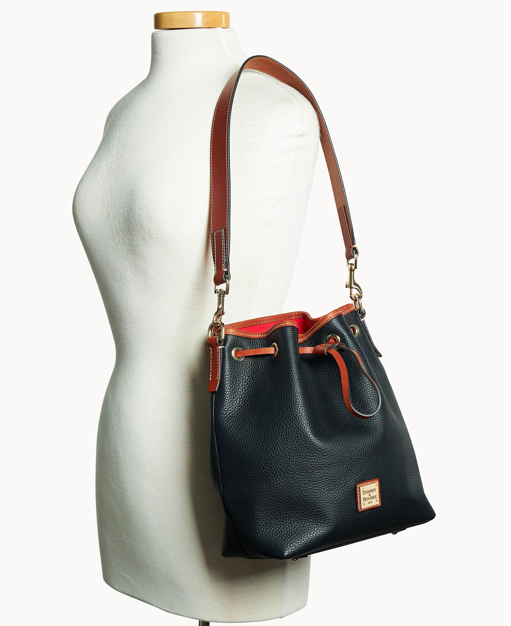 Pebble Grain Drawstring - Image 8