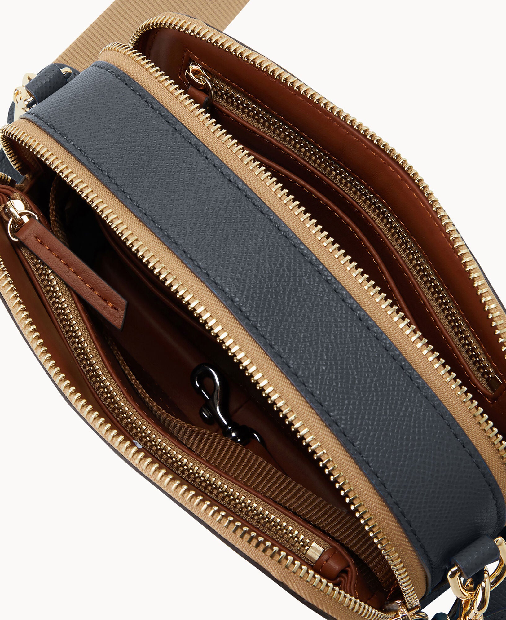 Alpine Ambler 20 with Strap - Image 17