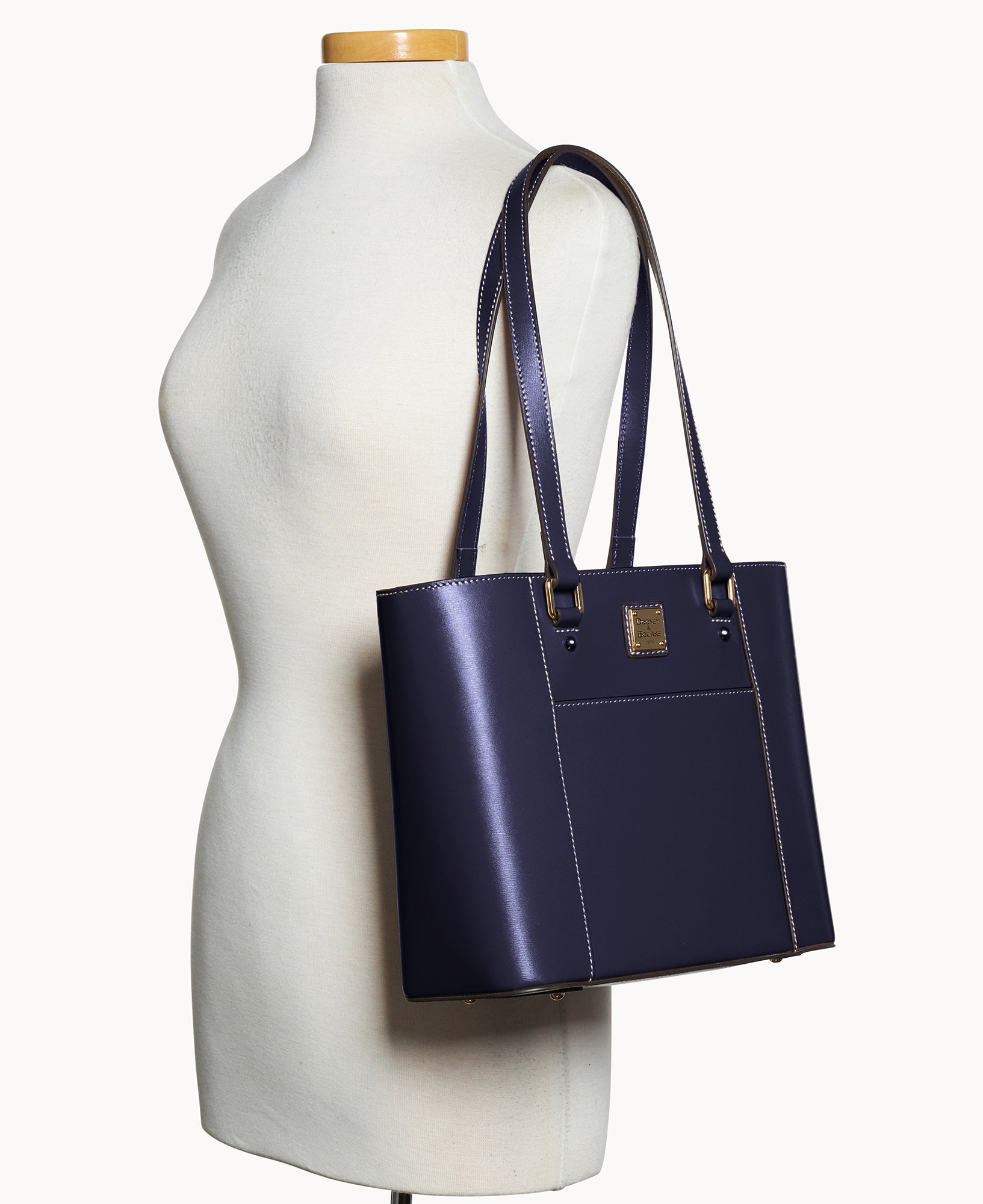 Penrose Pocket Tote 30 - Image 25